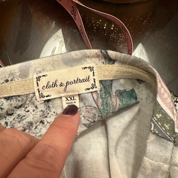 EUC Cloth & Portrait Top XXL - Picture 6 of 6